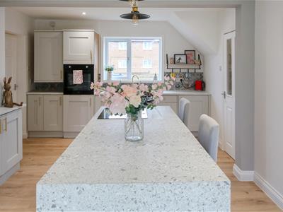 OPEN PLAN ISLAND KITCHEN